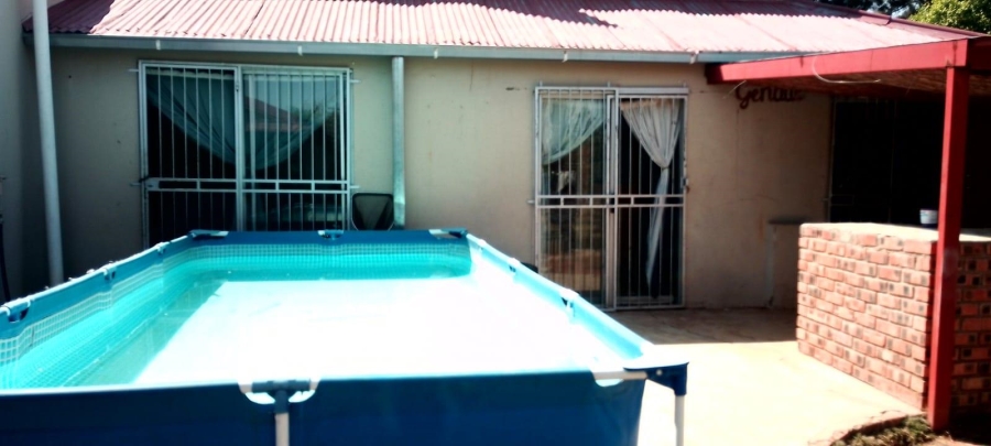 4 Bedroom Property for Sale in Petrusburg Free State